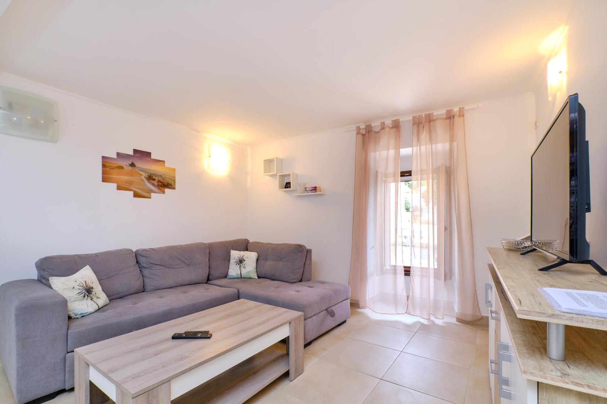 Apartments Antonella เวลิโลชิน ภายนอก รูปภาพ